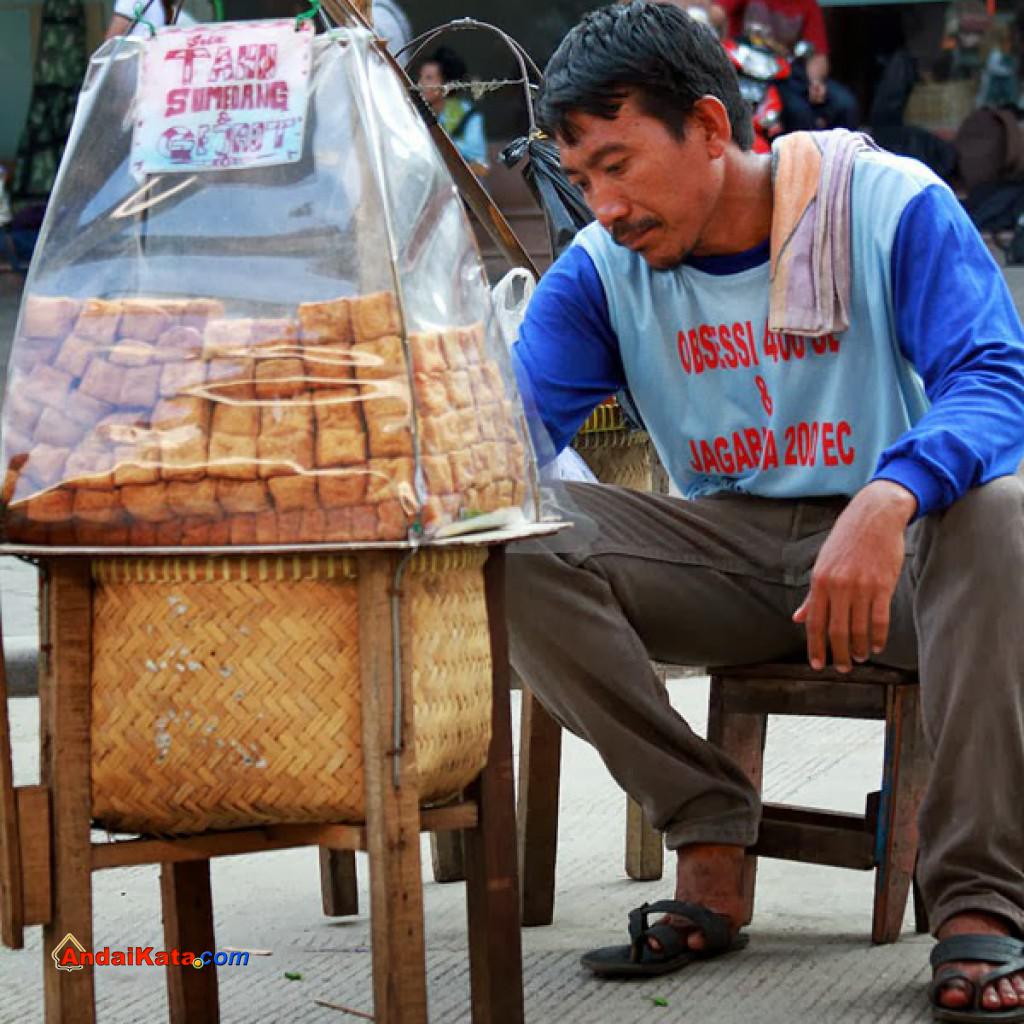 7 Pedagang Yang Mempunyai Suara Khas Hanya Di Indonesia